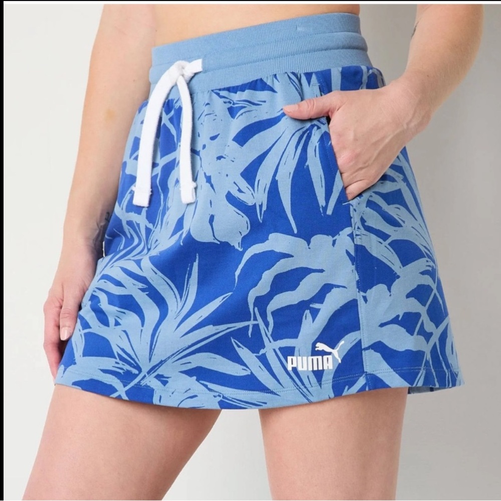 Puma Skirt Pull-on (no attached shorts) 
Size XL / NWT/  2 pockets
